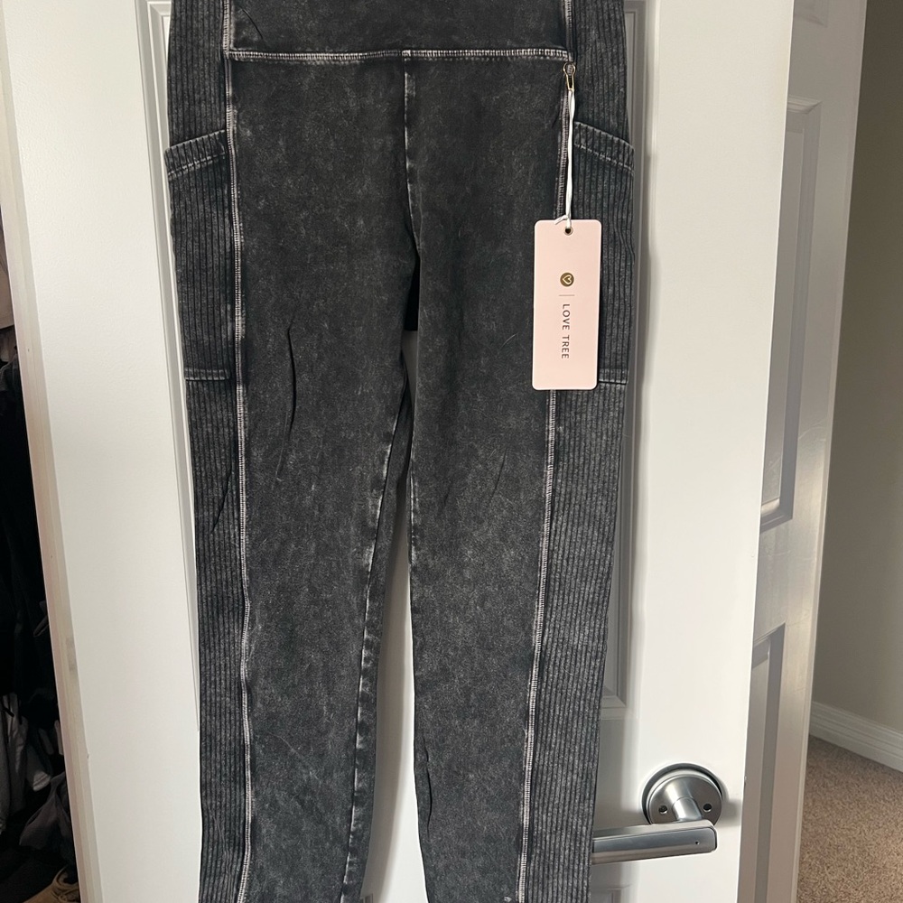 Love Tree Women's Charcoal/Black leggings